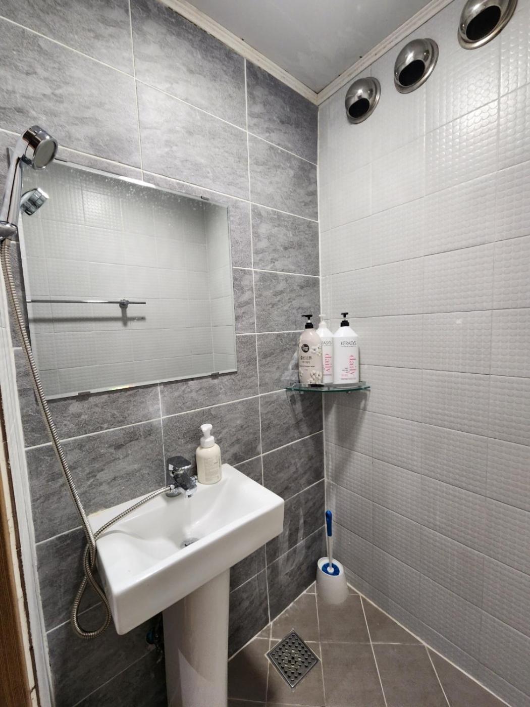 Hostel Jl In Chung-Jeong Seul Dış mekan fotoğraf
